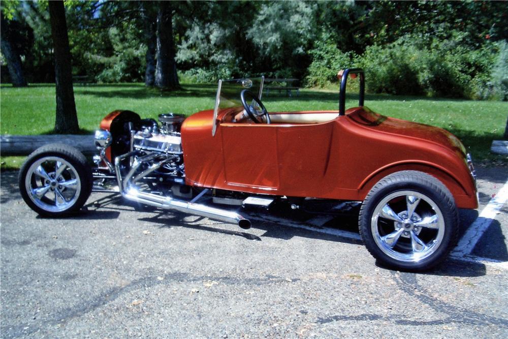 1927 FORD MODEL T CUSTOM ROADSTER RE-CREATION