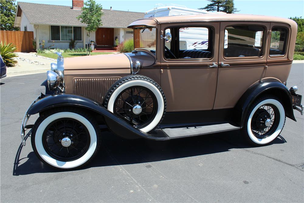 1930 FORD MODEL A 4 DOOR SEDAN