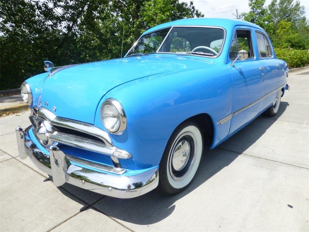 1949 FORD CUSTOM 4 DOOR SEDAN