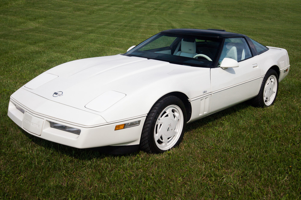 1988 CHEVROLET CORVETTE 2 DOOR COUPE