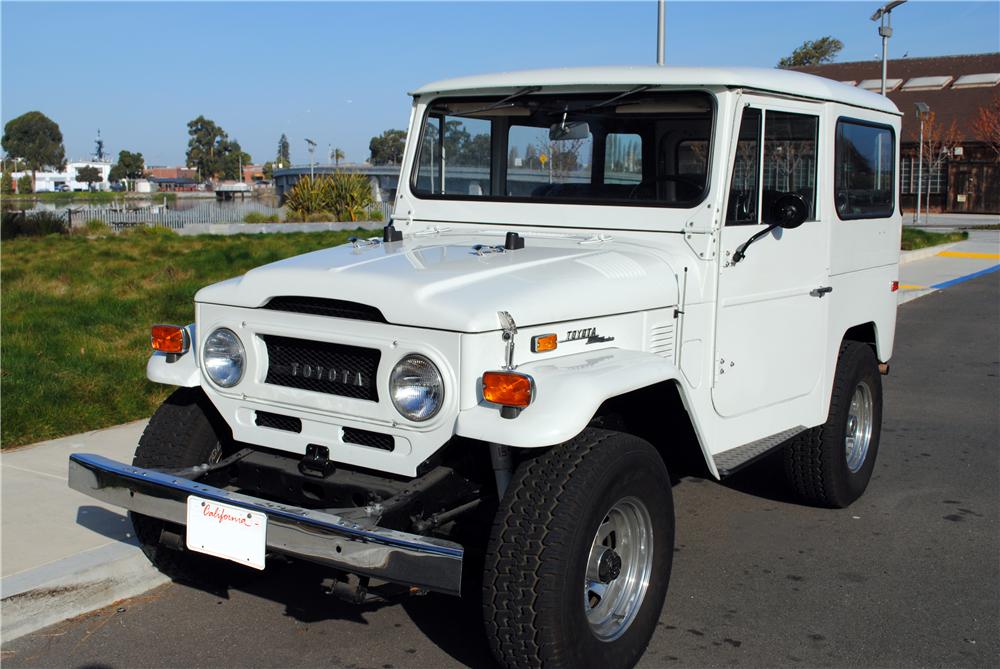 1973 TOYOTA LAND CRUISER FJ-40 SUV