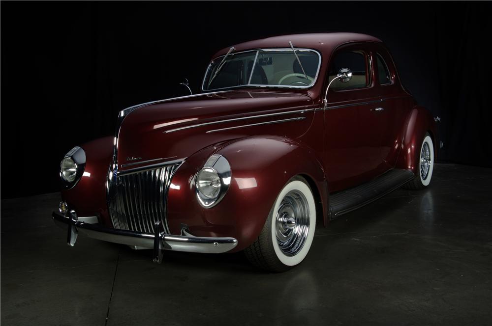 1939 FORD CUSTOM COUPE