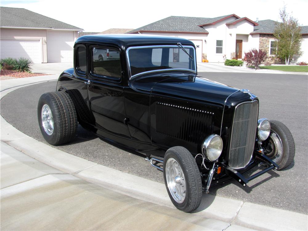 1932 FORD 5 WINDOW CUSTOM 2 DOOR COUPE