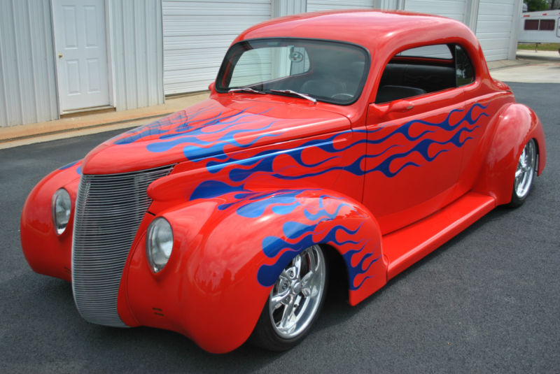 1939 FORD CUSTOM 2 DOOR COUPE