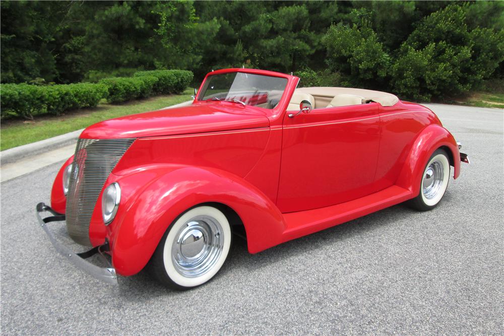 1937 FORD CUSTOM CONVERTIBLE