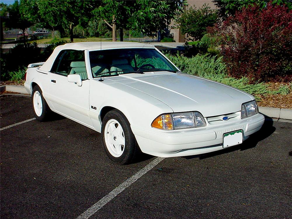 1993 FORD MUSTANG CONVERTIBLE