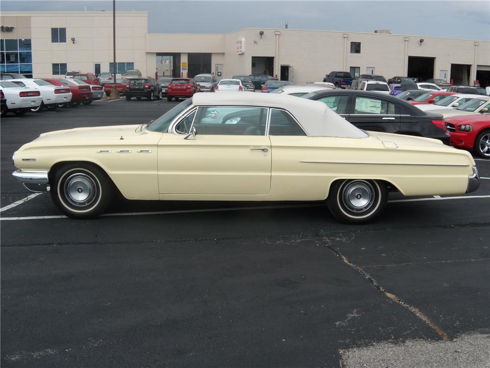 1962 BUICK INVICTA CONVERTIBLE