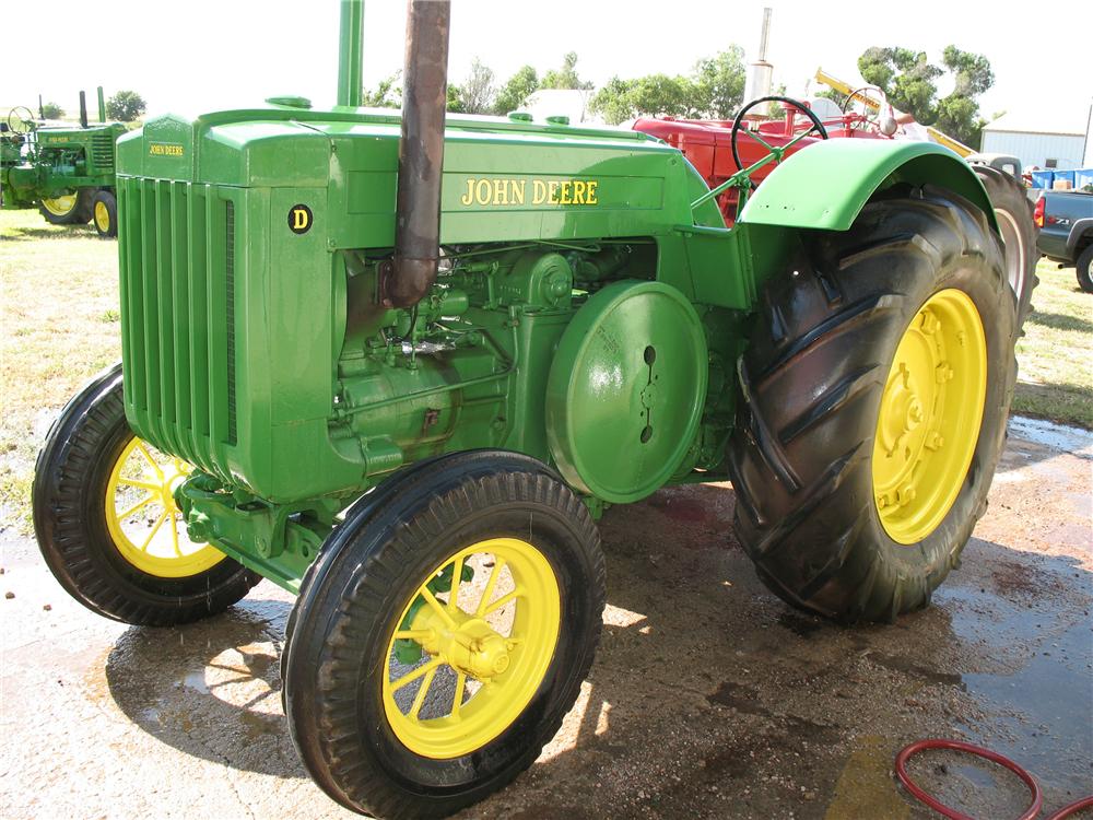 1941 JOHN DEERE D TRACTOR