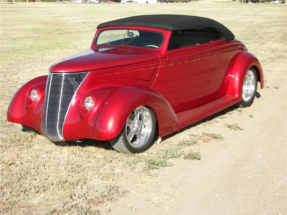 1937 FORD CUSTOM CONVERTIBLE