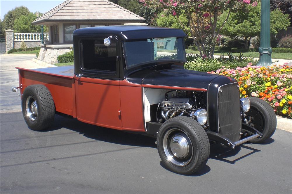 1932 FORD CUSTOM PICKUP