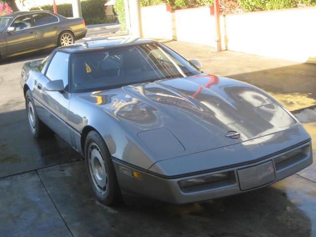 1986 CHEVROLET CORVETTE COUPE