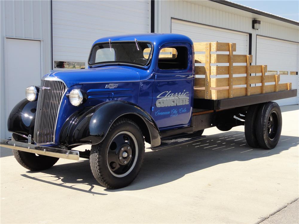 1937 CHEVROLET 1 1/2 TON FLATBED TRUCK