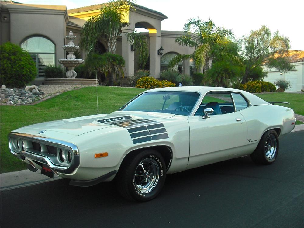 1972 PLYMOUTH ROAD RUNNER 2 DOOR HARDTOP