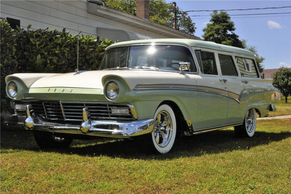 1957 FORD COUNTRY SEDAN STATION WAGON