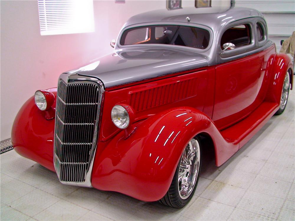 1935 FORD CUSTOM 2 DOOR COUPE