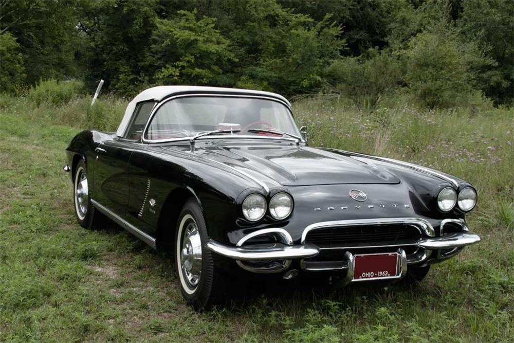 1962 CHEVROLET CORVETTE CONVERTIBLE