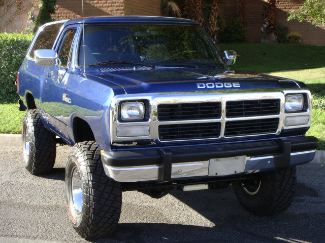 1991 DODGE RAMCHARGER 4X4 SUV