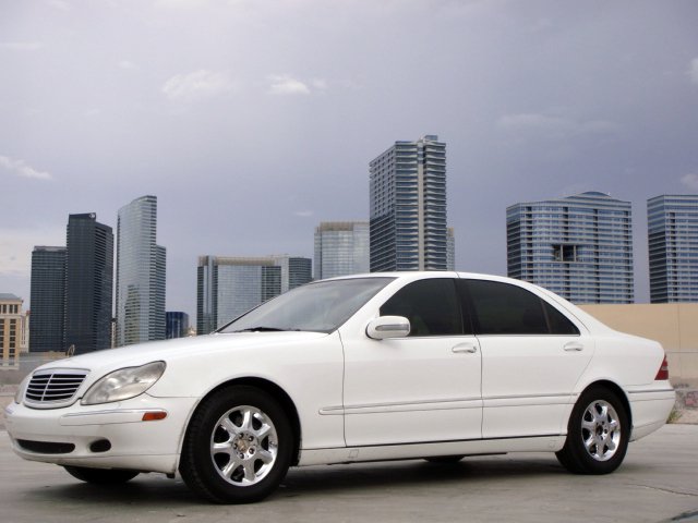 2000 MERCEDES-BENZ S500 4 DOOR SEDAN