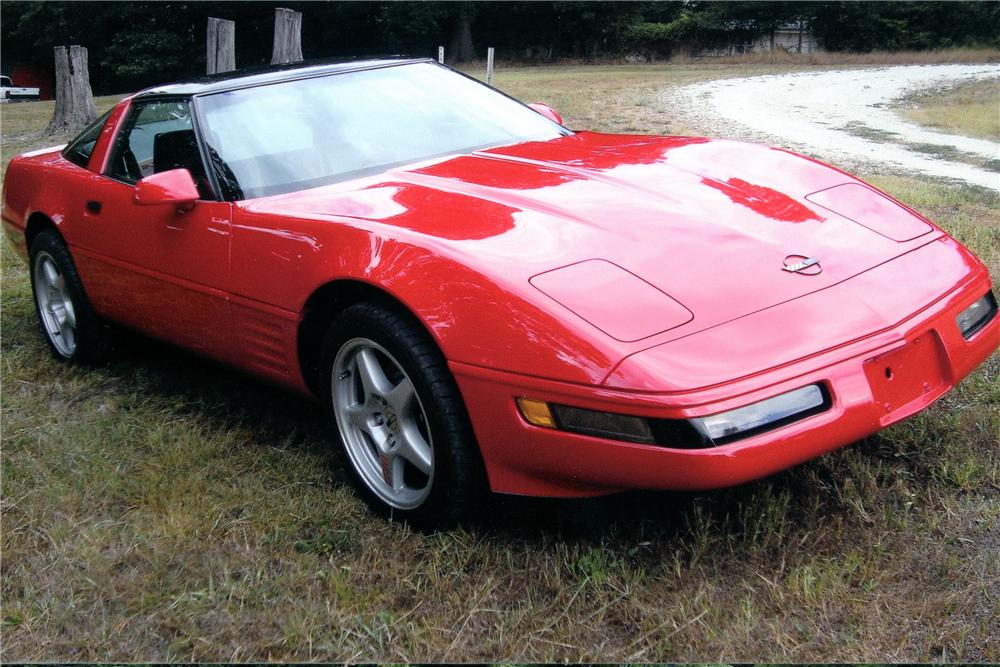 1992 CHEVROLET CORVETTE 2 DOOR COUPE