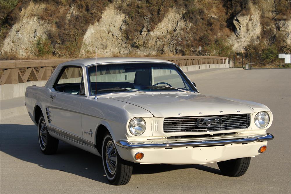 1966 FORD MUSTANG 2 DOOR HARDTOP