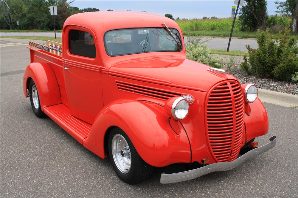 1939 FORD CUSTOM PICKUP