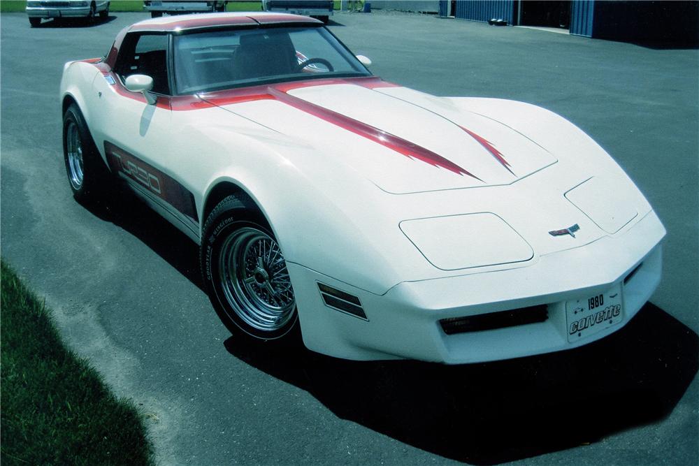 1980 CHEVROLET CORVETTE 2 DOOR COUPE