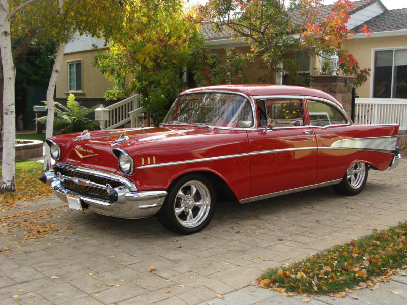 1957 CHEVROLET BEL AIR CUSTOM 2 DOOR SEDAN