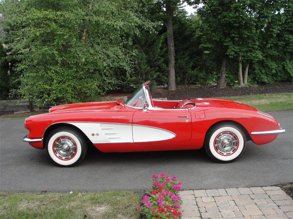 1960 CHEVROLET CORVETTE CONVERTIBLE
