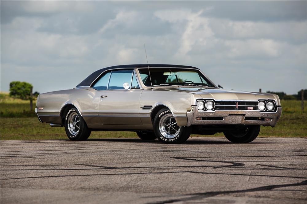 1966 OLDSMOBILE 442 2 DOOR HARDTOP