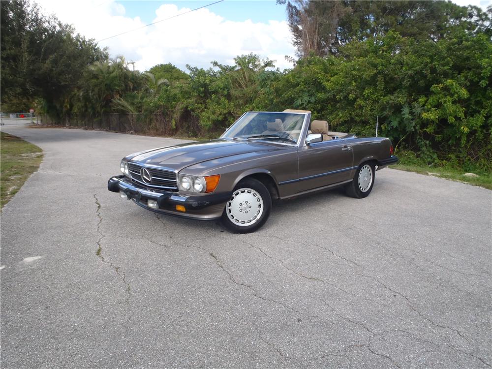 1989 MERCEDES-BENZ 560SL CONVERTIBLE