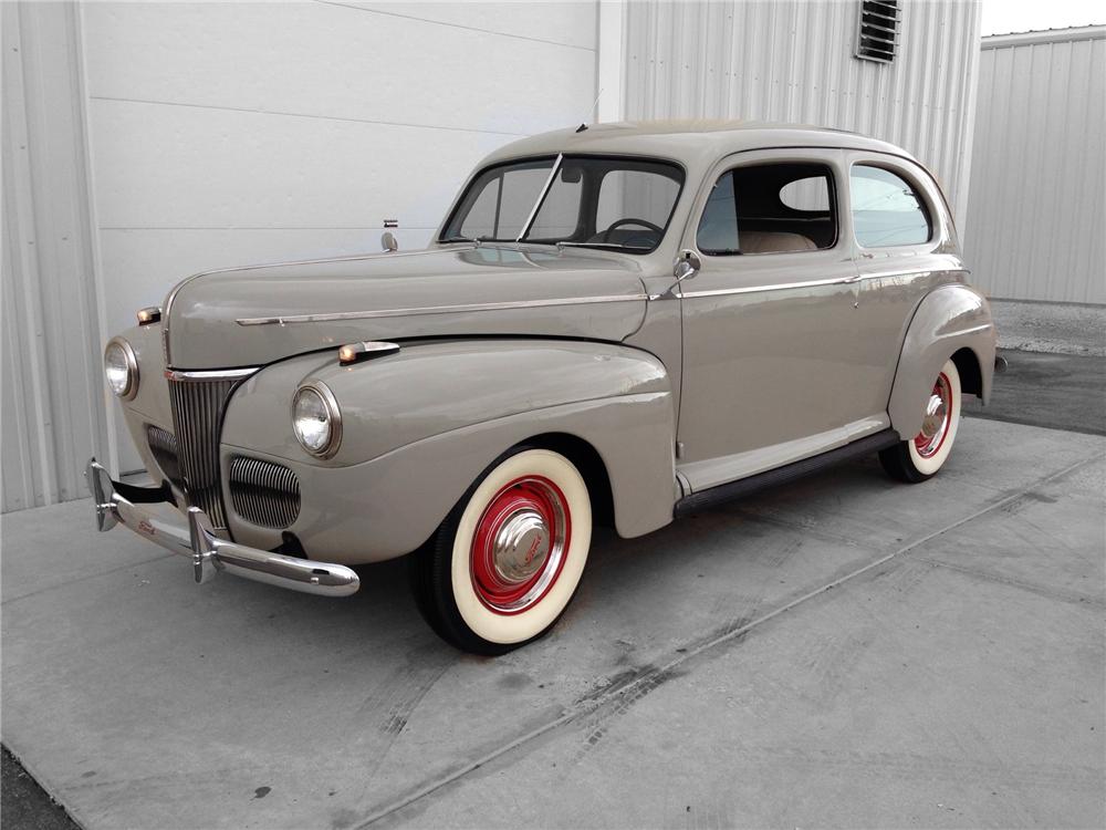 1941 FORD DELUXE 2 DOOR SEDAN