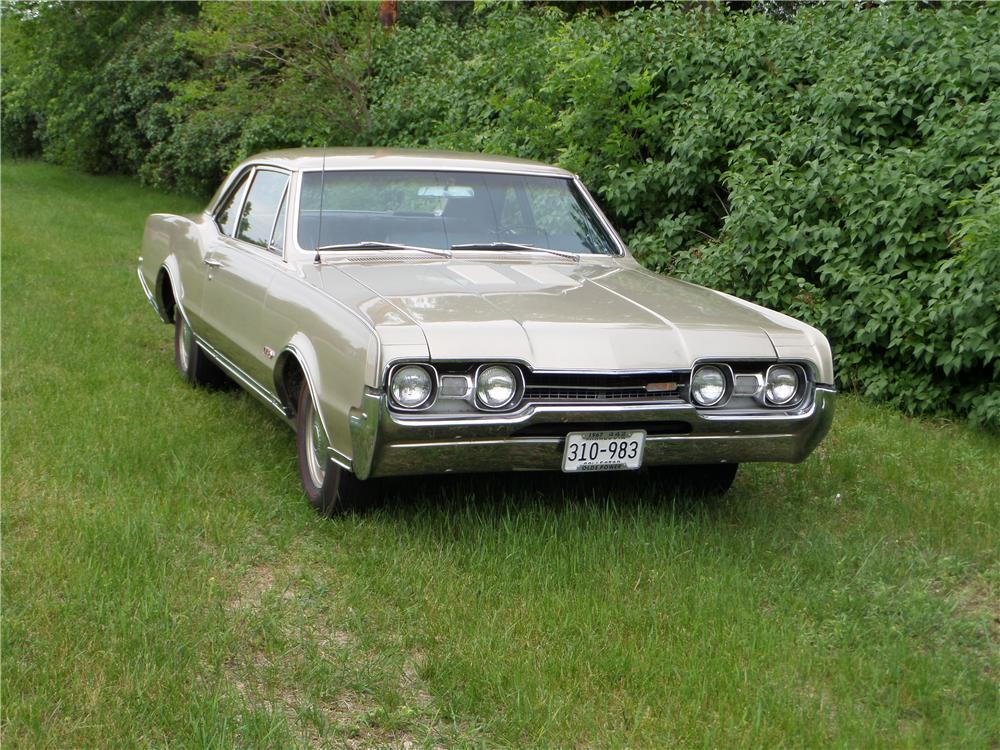 1967 OLDSMOBILE 442 2 DOOR COUPE