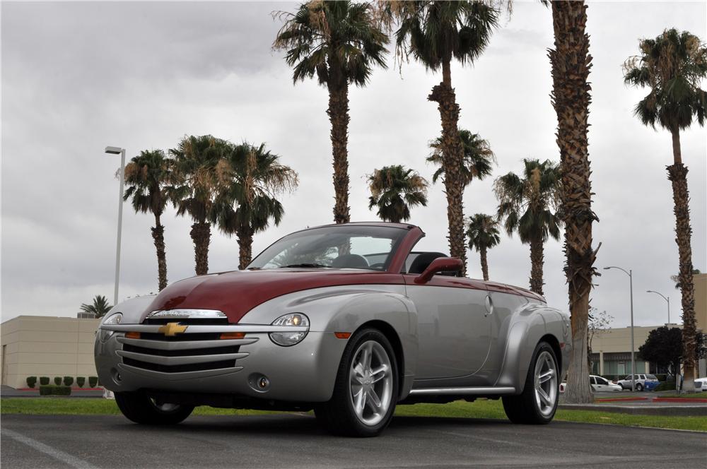 2004 CHEVROLET SSR LIMITED EDITION NOSTALGIA PICKUP