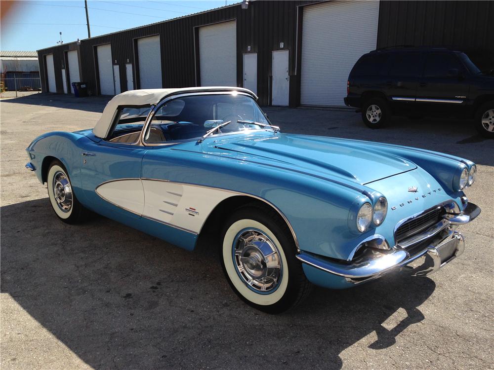 1961 CHEVROLET CORVETTE CONVERTIBLE