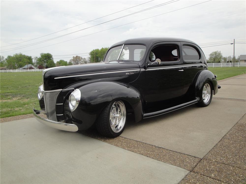 1940 FORD DELUXE CUSTOM 2 DOOR SEDAN