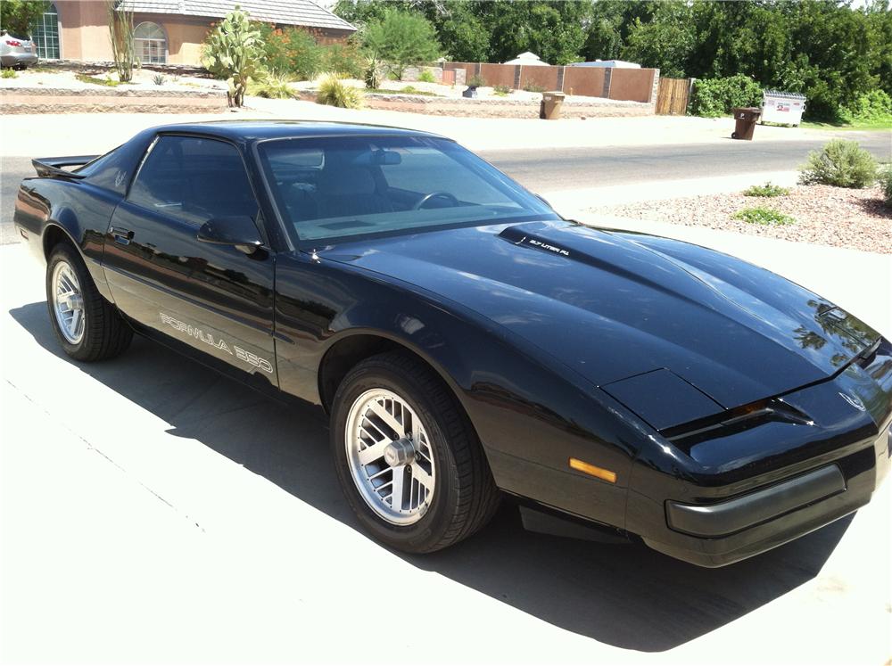 1989 PONTIAC FIREBIRD FORMULA 2 DOOR COUPE