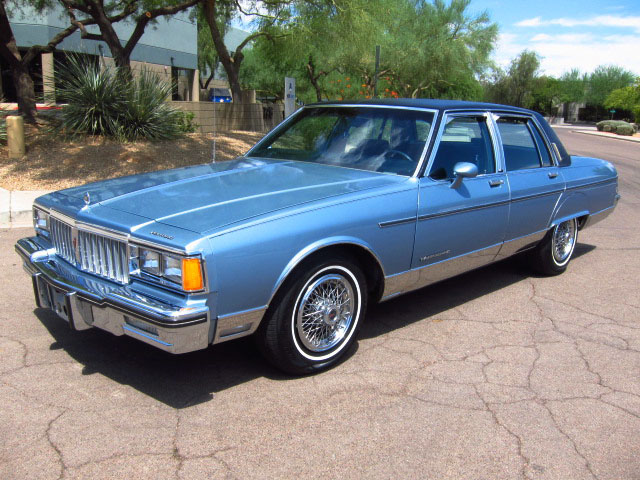 1986 PONTIAC PERISIENNE BROUGHAM 4 DOOR SEDAN