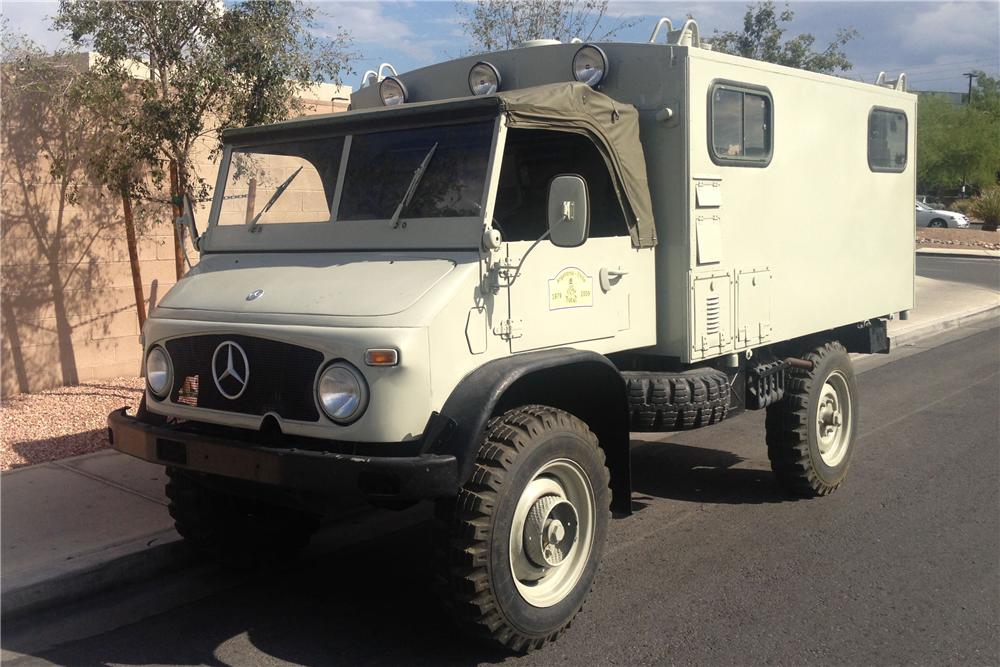 1962 MERCEDES-BENZ UNIMOG RADIO TRUCK