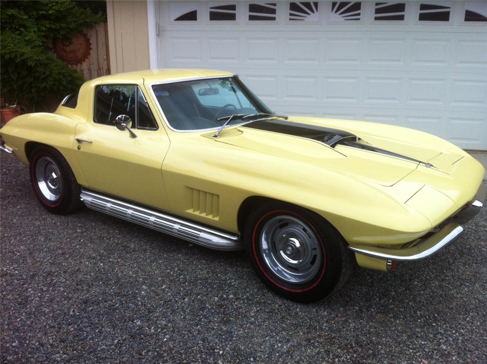 1967 CHEVROLET CORVETTE 2 DOOR COUPE