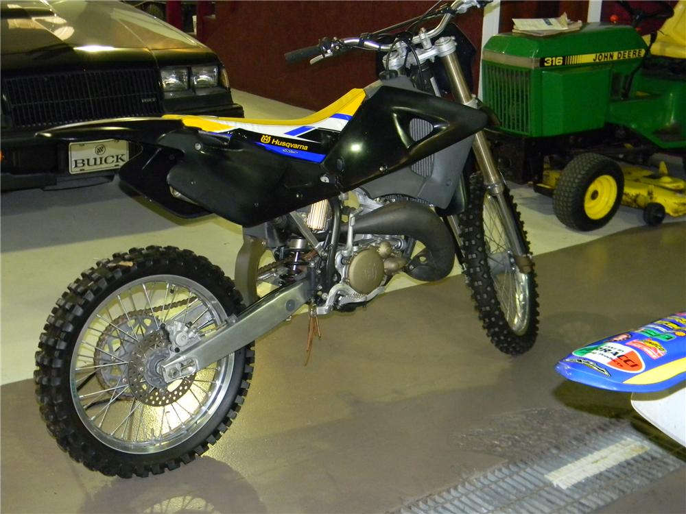 2001 HUSQVARNA 125 MOTORCYCLE