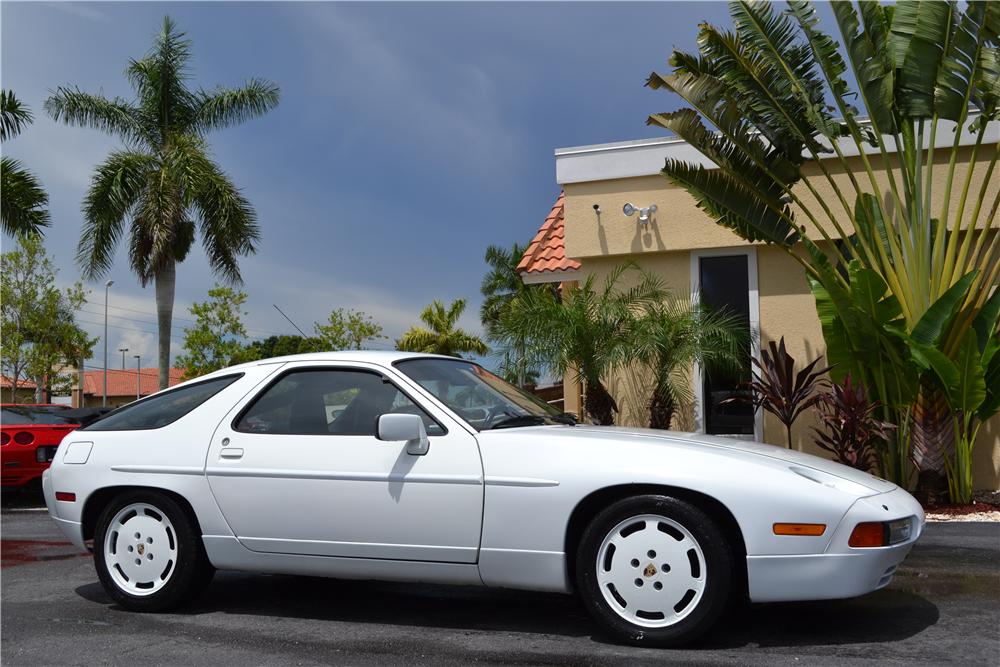 1990 PORSCHE 928 S4 2 DOOR COUPE