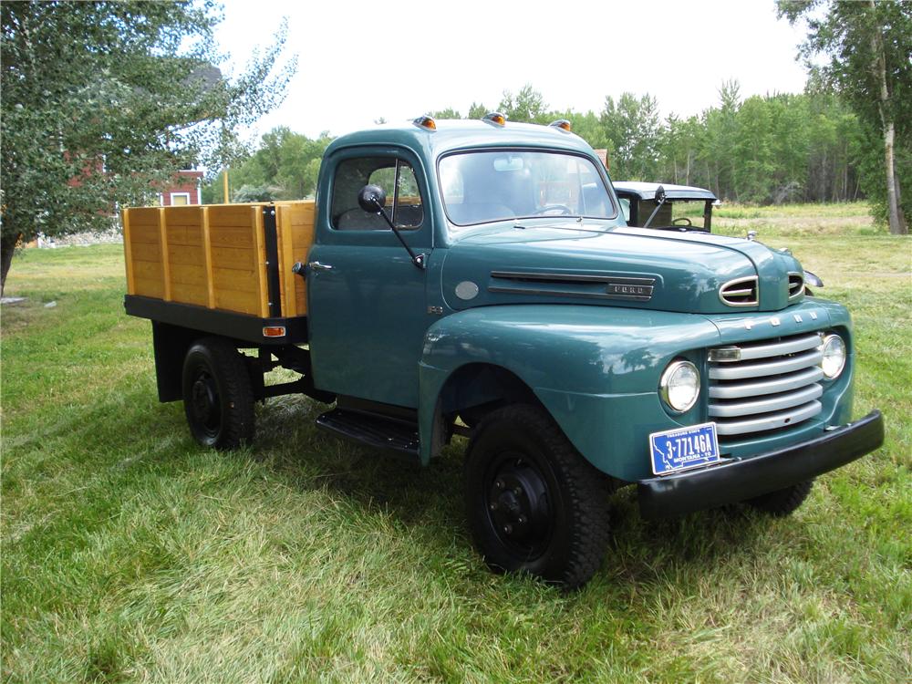 1952 FORD F-3 4X4 PICKUP