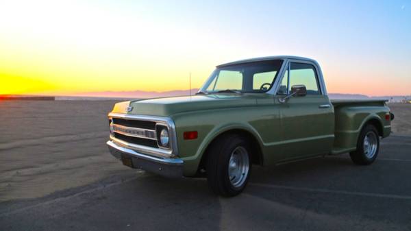 1969 CHEVROLET C-10 CUSTOM PICKUP