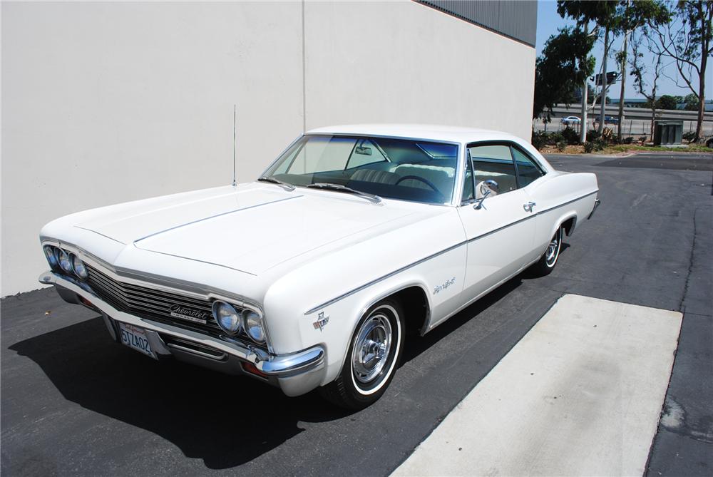 1966 CHEVROLET IMPALA SS CUSTOM 2 DOOR HARDTOP