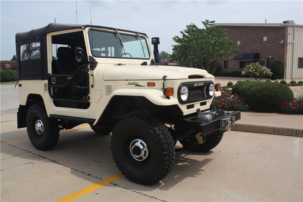 1973 TOYOTA LAND CRUISER FJ-40 CUSTOM SUV