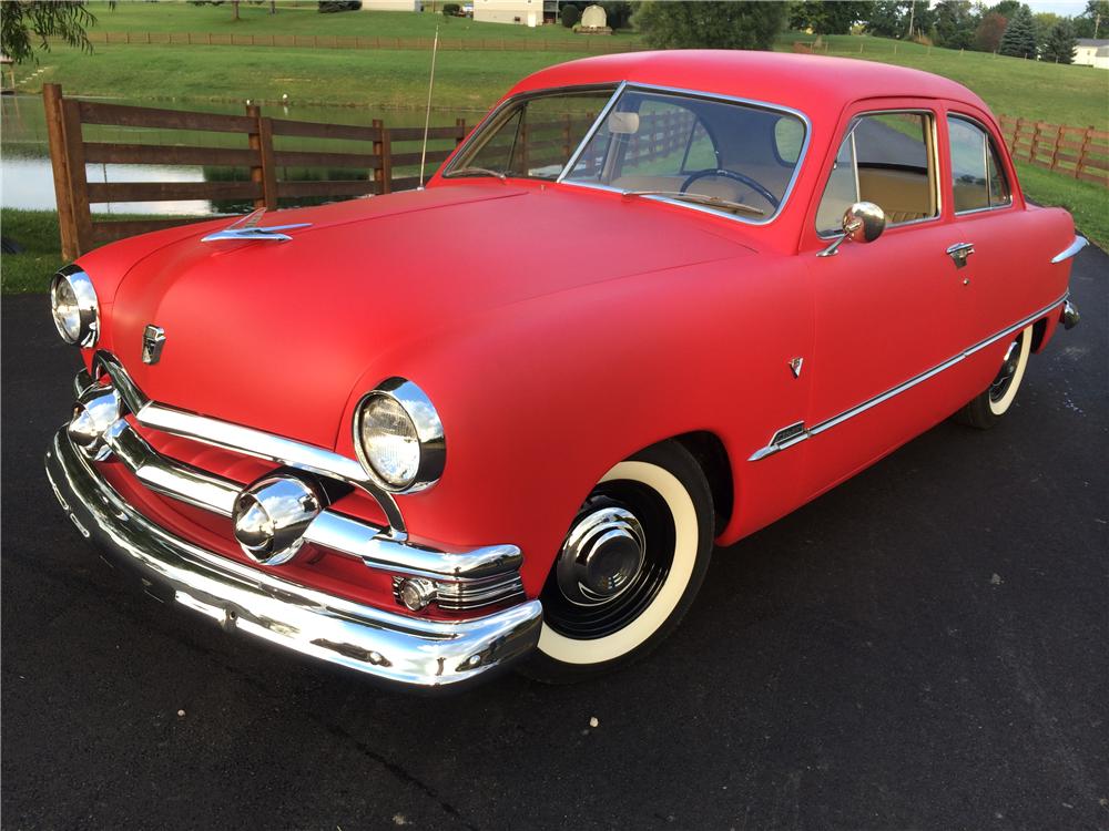 1951 FORD CUSTOM 2 DOOR SEDAN