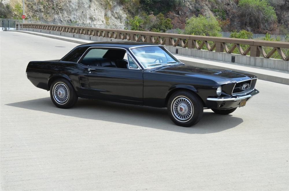 1967 FORD MUSTANG 2 DOOR HARDTOP