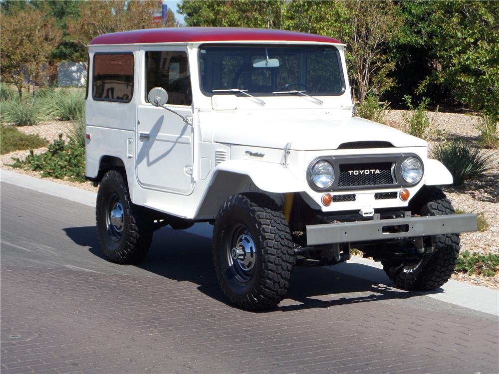 1976 TOYOTA LAND CRUISER FJ-40 2 DOOR HARDTOP