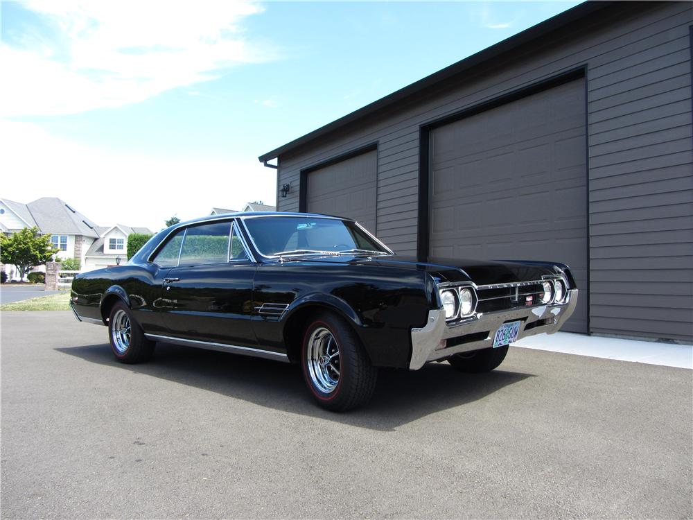 1966 OLDSMOBILE 442 2 DOOR HARDTOP