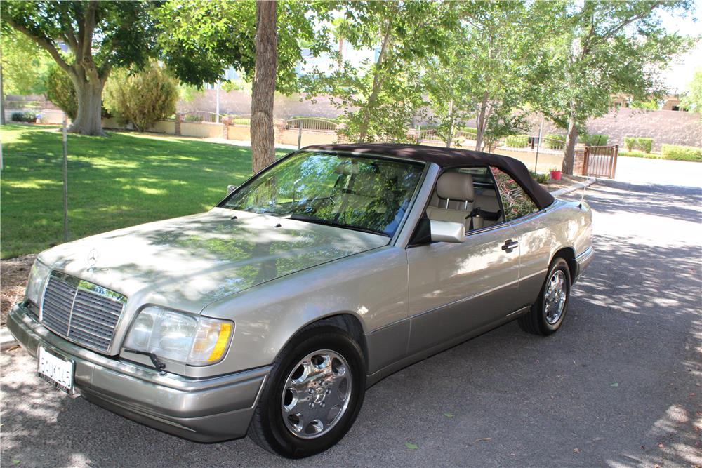 1994 MERCEDES-BENZ E320 CONVERTIBLE